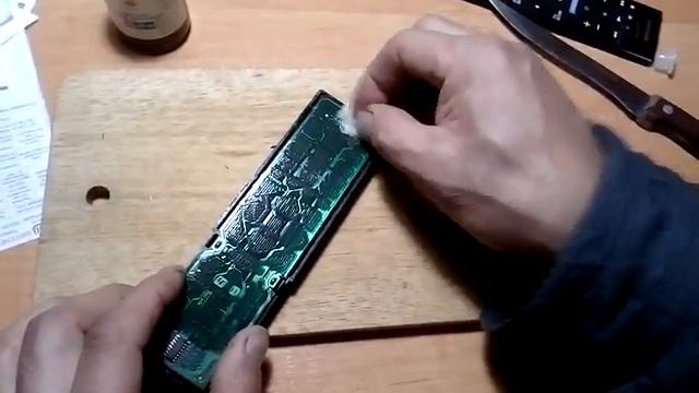 Ремонт пульта от телевизора. Remote control repare. смотреть онлайн