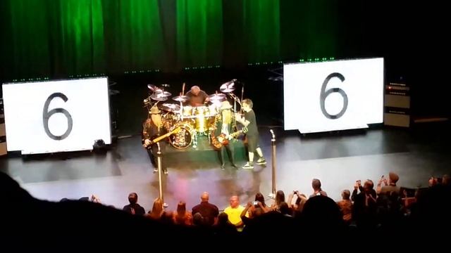 ZZ Top Adler Theater Davenport Iowa April 3, 2015 смотреть онлайн