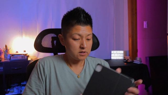 IPad Pro and Accessories смотреть онлайн