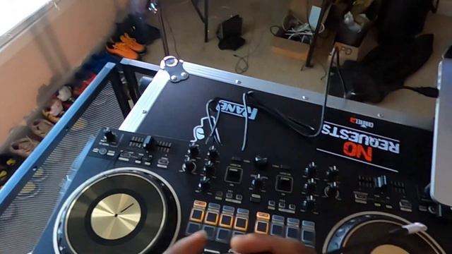 Pioneer DDJ-Rev1 Open Box Review & Demo смотреть онлайн