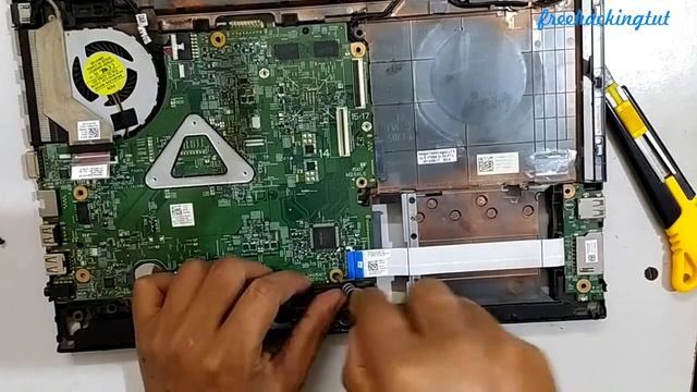 Disassemble Dell Vostro 3446 Laptop and cleaning CPU Fan смотреть онлайн