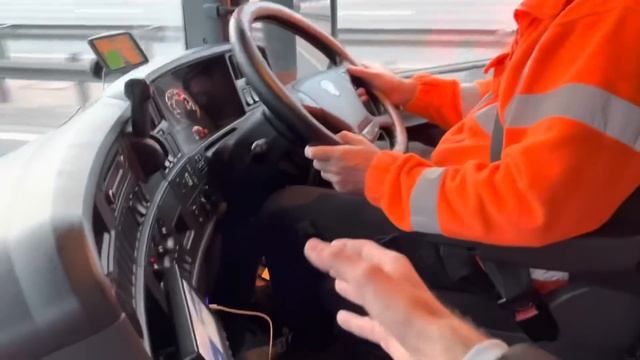 A Day in the Life of a Truck Driver in UK ?? | Monthly Income - Revealed | Truck Driver Jobs in UK смотреть онлайн
