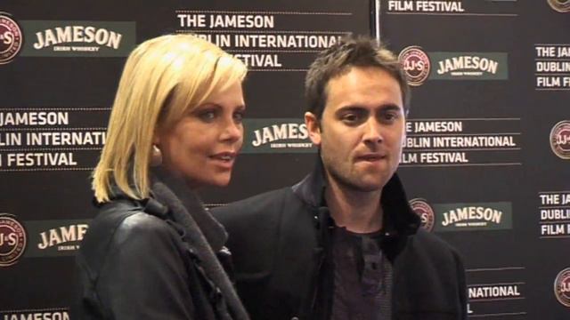 Hollywood actor Stuart Townsend appalled at Tara plans смотреть онлайн