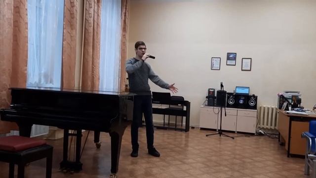 Ученик 11 "А" класса Артем К. ("Майский вальс" , автор текста: Лученок И., композитор: Михаил Я.) смотреть онлайн