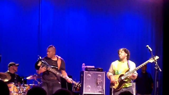 The Victor Wooten Band/The UgliStick @The Variety Playhouse-Atlanta, Ga. 7/9/2010 смотреть онлайн