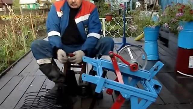 05 - Картофелекопалка своими руками. Handmade automatic potato digger смотреть онлайн