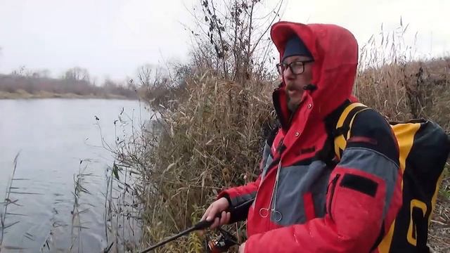 Ловля щуки на джиг и воблеры на небольшой речке. Что эффективнее? смотреть онлайн