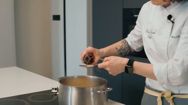 Скандинавский суп с треской и креветками | Рецепт бренд-шефа ВкусВилл смотреть онлайн