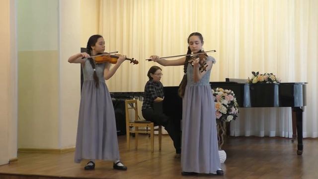 Скрипичный дуэт. София Алексеенко-Недышилова (14 лет), Вероника Алексеенко-Недышилова (12 лет). смотреть онлайн