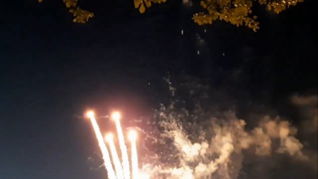 салют у ресторана Ново за 70 тысяч смотреть онлайн