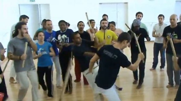 Roda Maculele Um Dia 2013 Capoeira CDO Paris Musica Mestre Boca Rica