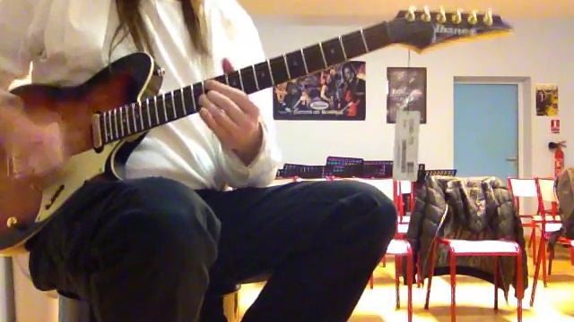 shred on a Ibanez FR365 смотреть онлайн