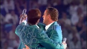 Engelbert Humperdinck-The Best And Beautiful medley from Engelbert Humperdinck with the Toppers