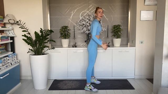 Сожги МАКСИМУМ КАЛОРИЙ за 15 МИНУТ с Минимум Прыжков. ТРЕНИРУЕМСЯ Дома, Подключим ВСЕ ТЕЛО. смотреть онлайн