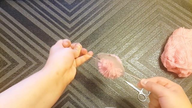 ?DIY Коврик из помпонов Своими руками смотреть онлайн