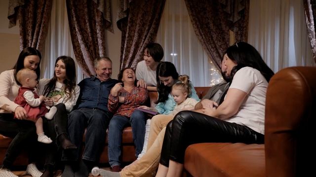 "Обнимайте любимых детей"- Оксана Иващук. смотреть онлайн