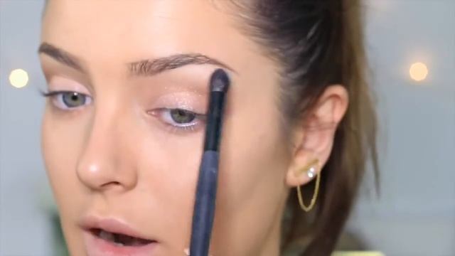 Chloe Morello - Соблазнительные глаза и классические красные губы РУССКАЯ ОЗВУЧКА смотреть онлайн