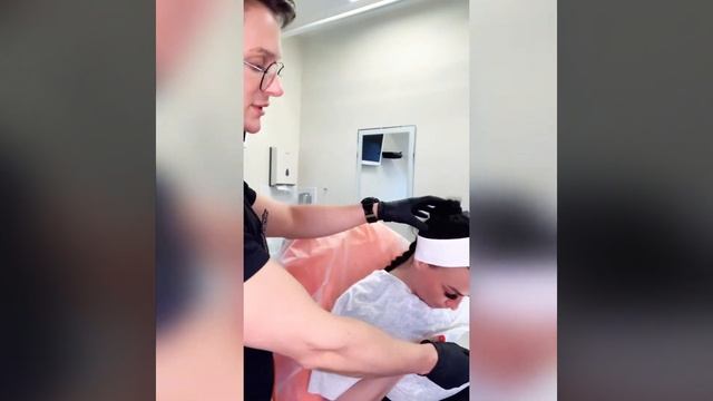 Сделали ультраформер на одной половине лица. Смотрите на результат смотреть онлайн