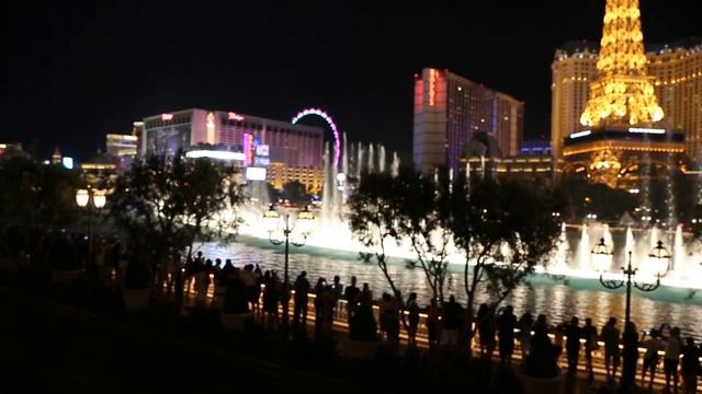Фонтаны Белладжио, вторая композиция, Лас Вегас. Fountains of Bellagio, Las Vegas. смотреть онлайн