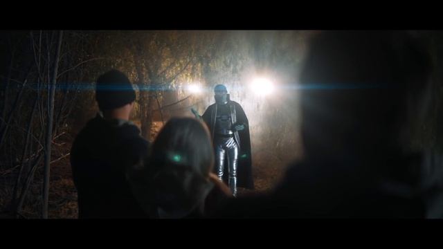 Alien DESTROYS Liberal Mob With Message Of Peace And Unity смотреть онлайн