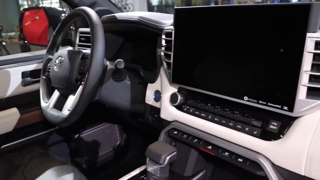 FIRST LOOK 2023 Toyota Sequoia Capstone | NY AUTO SHOW смотреть онлайн