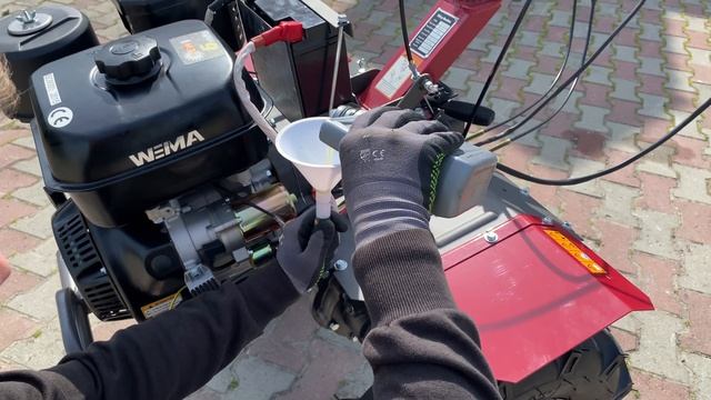 ?Ciągnik-glebogryzarka TEST WEIMA WM1100FE-6DIFF 13KM El Start zalewamy olejami i odpalamy❓ смотреть онлайн