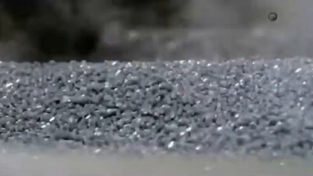 Асфальт из полиэтиленовых пакетов “Сделано из вторсырья“ смотреть онлайн