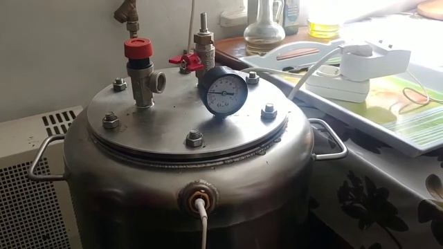 тушонка " СВІЖИНА У БАНКАХ " // ДОМАШНІ ТУШОНКИ смотреть онлайн