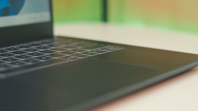 Review Laptop MSI Modern 14 C12M - Ultraportabil cu Intel i5-1235U смотреть онлайн