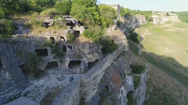 Крым. Чуфут-Кале. Пещерный город. Видео 4К Cremea. Chufut-Kale. Cave city. 4K Video смотреть онлайн