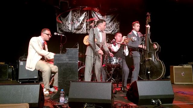 The Blind Rats - Stomp Stomp Live смотреть онлайн