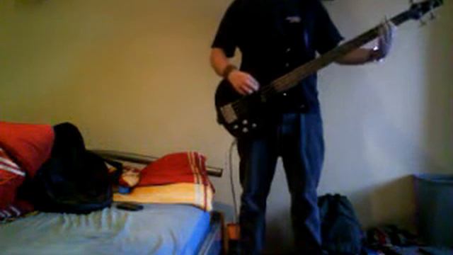 The Offspring - The Kids Aren't Alright(Bass Cover) смотреть онлайн