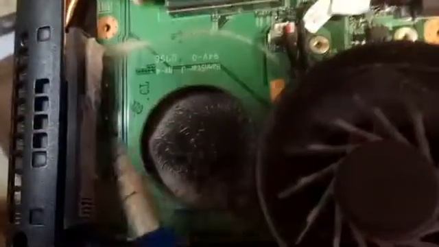 Почему необходимо регулярно чистить систему охлаждения ноутбука смотреть онлайн