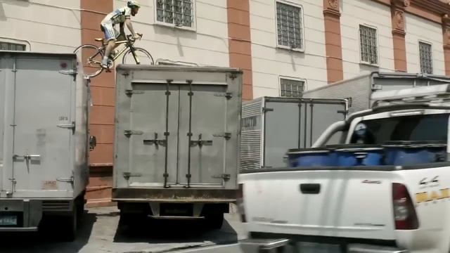 Витторио Брумотти в Манилле. Brumotti in Manilla смотреть онлайн