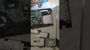 ремонт ноутбука Асер Е5-575 гейминг замена клавиатуры , термопасты и чистка от пыли