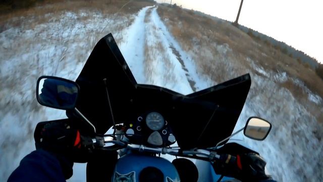 В погоне за адреналином ЗИМОЙ НА МОТОЦИКЛЕ смотреть онлайн