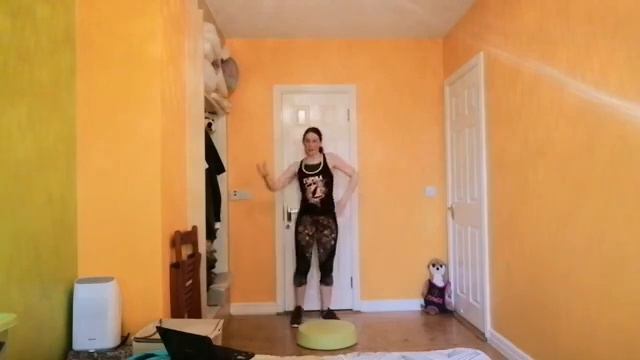 ZIN Studio ® Rayitos de Sol - Step (Zumba Flamenco MM 75) смотреть онлайн