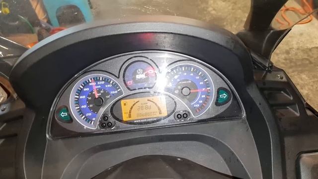 SYM JOYMAX 300 или SYM GTS 300 EVO. смотреть онлайн