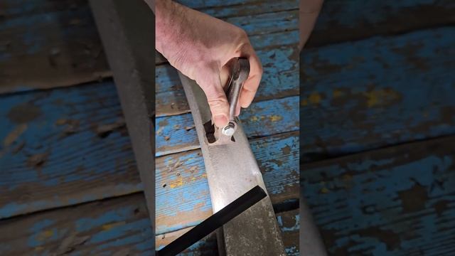 Как выкрутить саморез если отломалась шляпка ☝️ смотреть онлайн