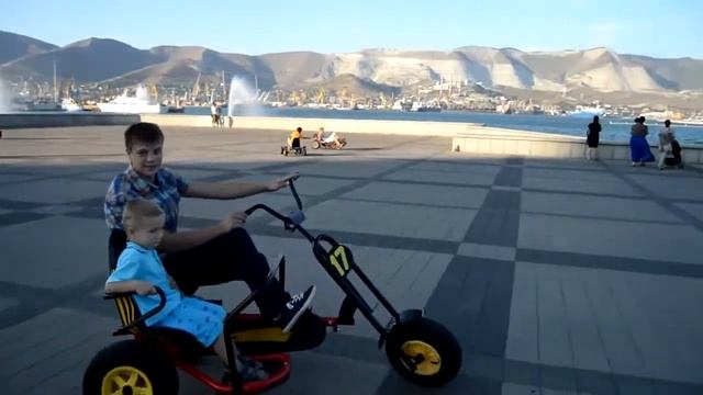 Прогулка по набережной Новороссийска тест Стедикама GreenBean Stab 600 mpперезаливка4 смотреть онлайн