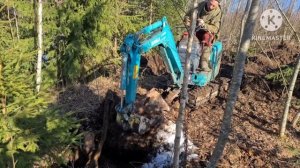 Коп металла экскаватором. Крупный металл .