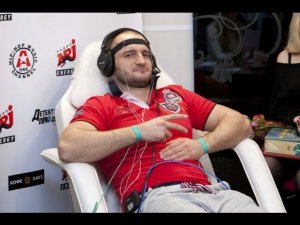 Алексей Самсонов из Дома-2 изменяет своим девушкам