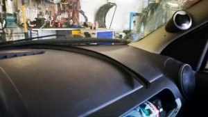 Универсальный уплотнитель лобового стекла