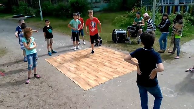Street dance (уличные танцы), брейк данс смотреть онлайн