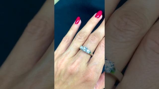 Кольцо с бриллиантами смотреть онлайн