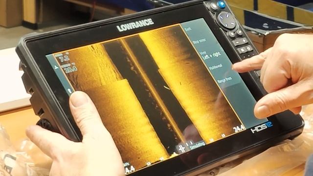 Новый LOWRANCE HDS PRO + Active Target 2 Когда дизайнеры ЗАБУХАЛИ