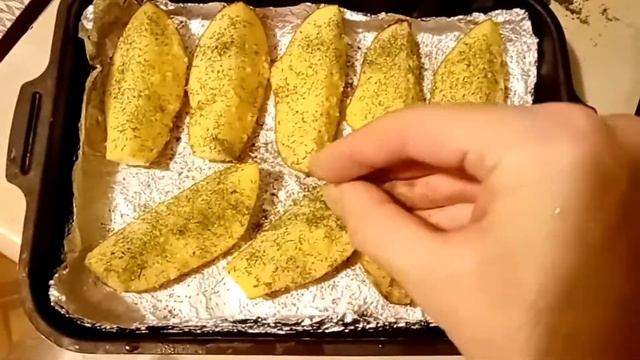Запечённый картофель в духовке, как на костре смотреть онлайн