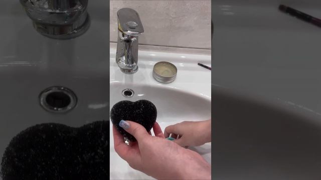 Что произойдёт с лицом, если не мыть кисти для макияжа. смотреть онлайн