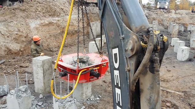 Выполняем удаления свайных оголовков - СпецтехникаТула, +7 (920) 765-90-90 смотреть онлайн