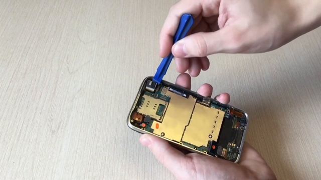 Замена аккумулятора iPhone смотреть онлайн